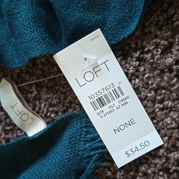 NEW Ann Taylor Loft Teal Ruffle Scarf - Picture 4 of 5